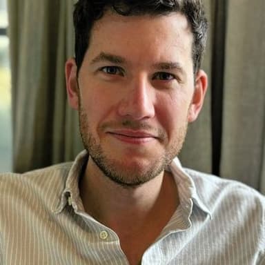 Ben Lyons