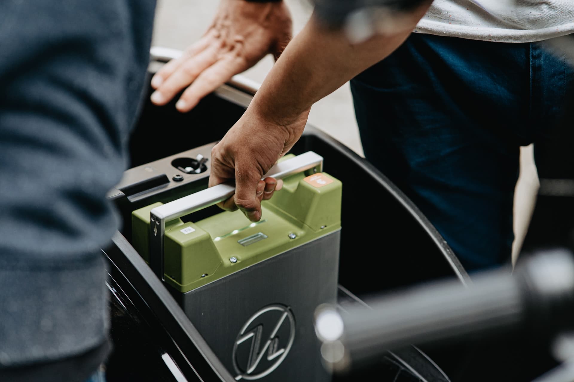 Could swappable car batteries accelerate UK’s transition to electric vehicles? (Guest blog from Shoosmiths)