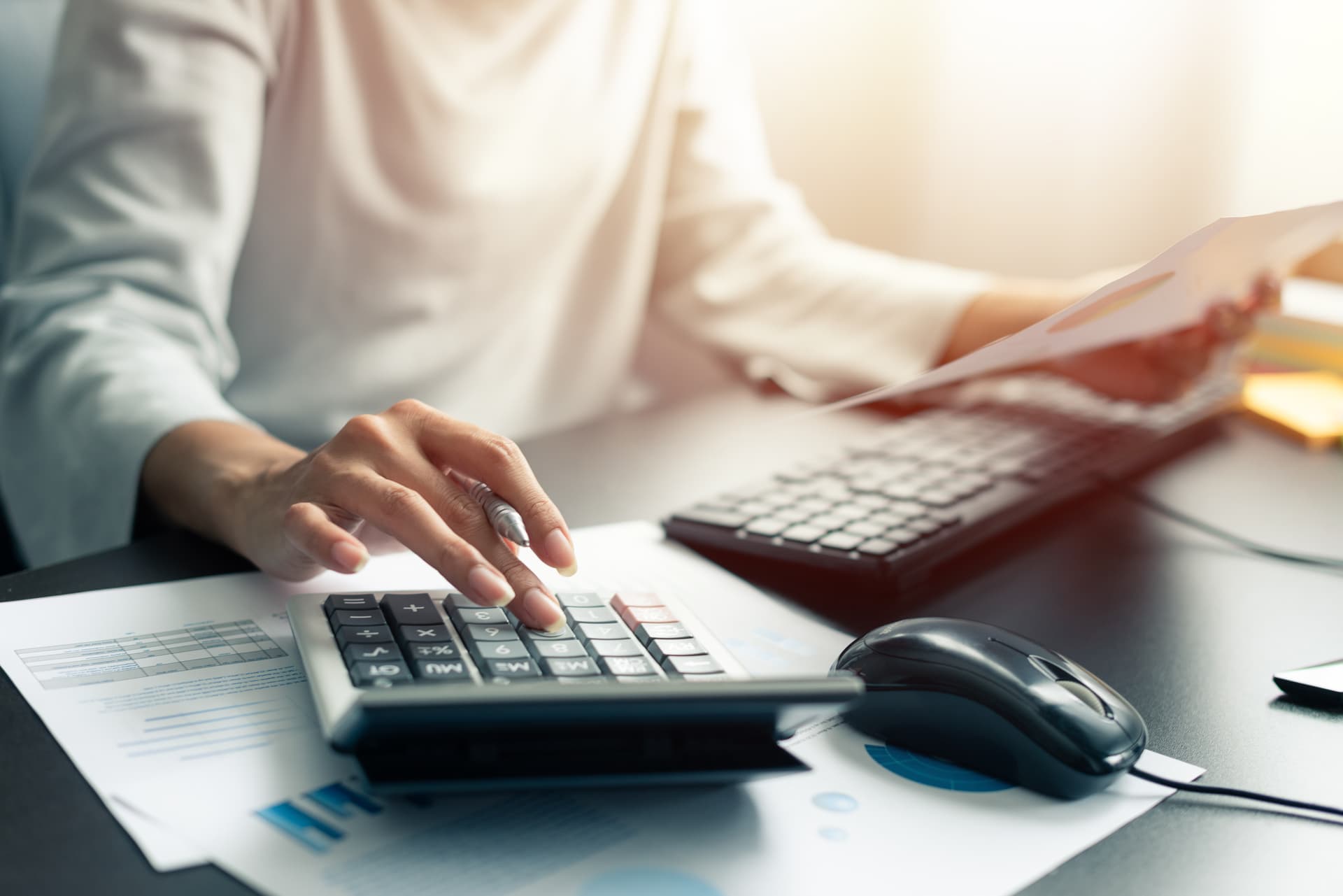 Business-payment-office-301122730