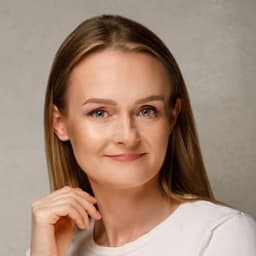 Dr Ewelina Kurtys