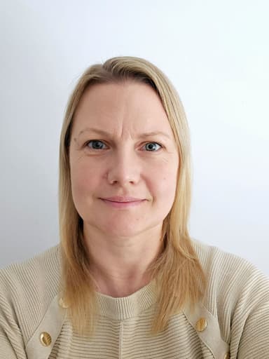 Naomi Bolton