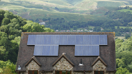 house-energy-solar-panels-302925660-web-1500px.jpg