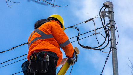 worker-infrastructure-310711629-web-1500px.jpg