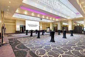 Grand Ballroom_0087_web (002).jpg