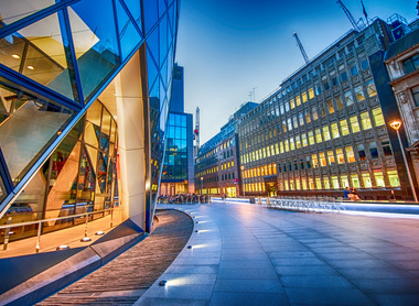 London-city-street-114518231-web-1500px.jpg