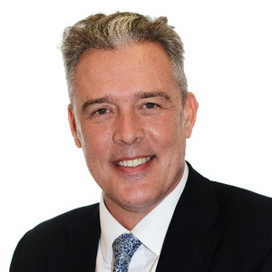 Dr Murray Simpson (1).png