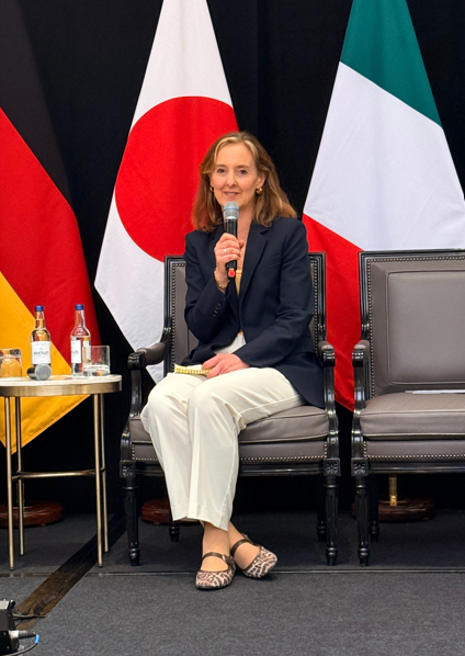 PICTURE OF NATASHA THOMAS SPEAKING..png