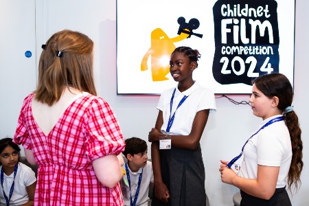 Childnet_180624_059 450x300.jpg