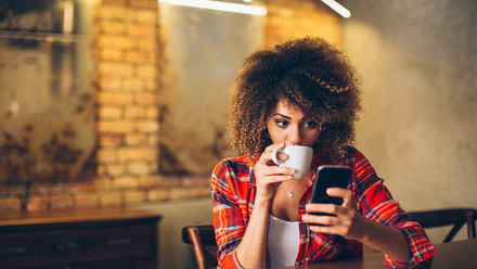 Mobile-phone-technology-111942235-web-1500px.jpg