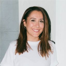 Sara  Brooks
