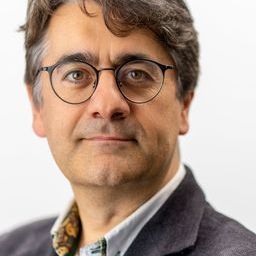 Professor Simon Saunders