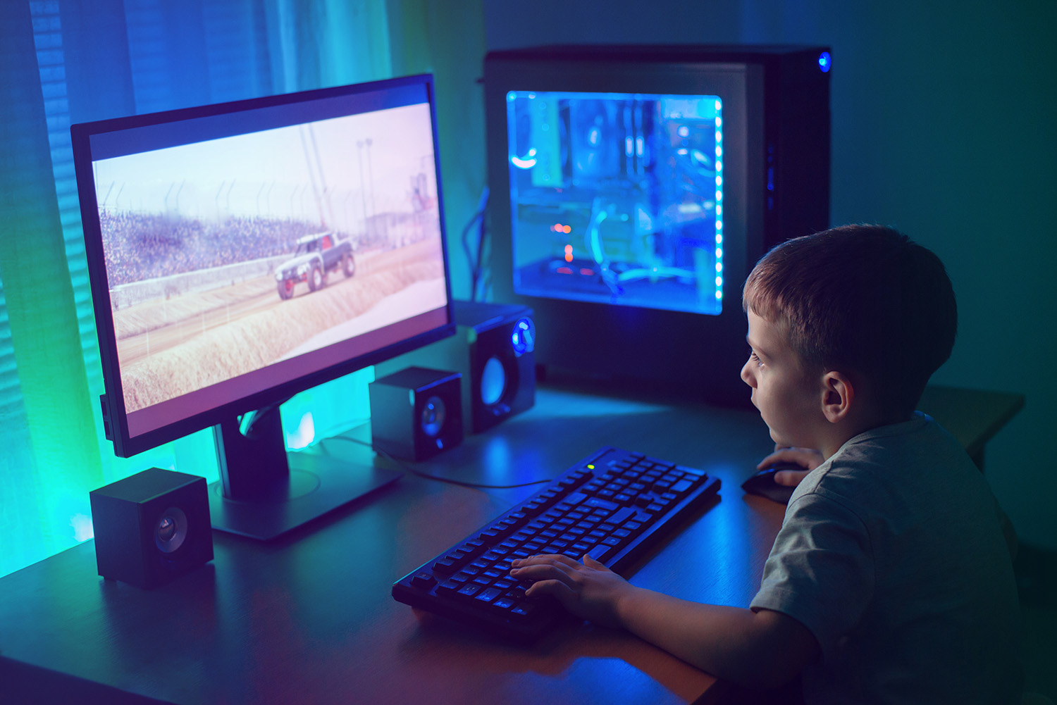 Kid-game-computer-297100067-web-1500px.jpg