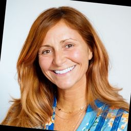 Dr Kelly Trindel