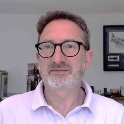 Dr Daniel Ruiz