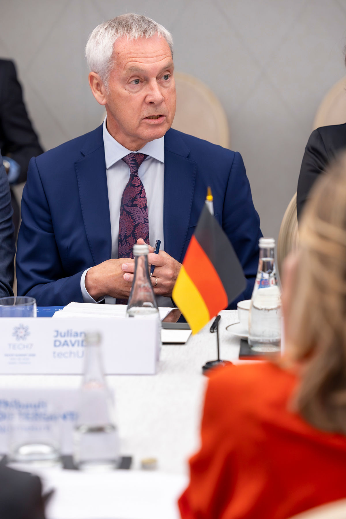 JULIAN SPEAKING AT A ROUNDTABLE.JPG